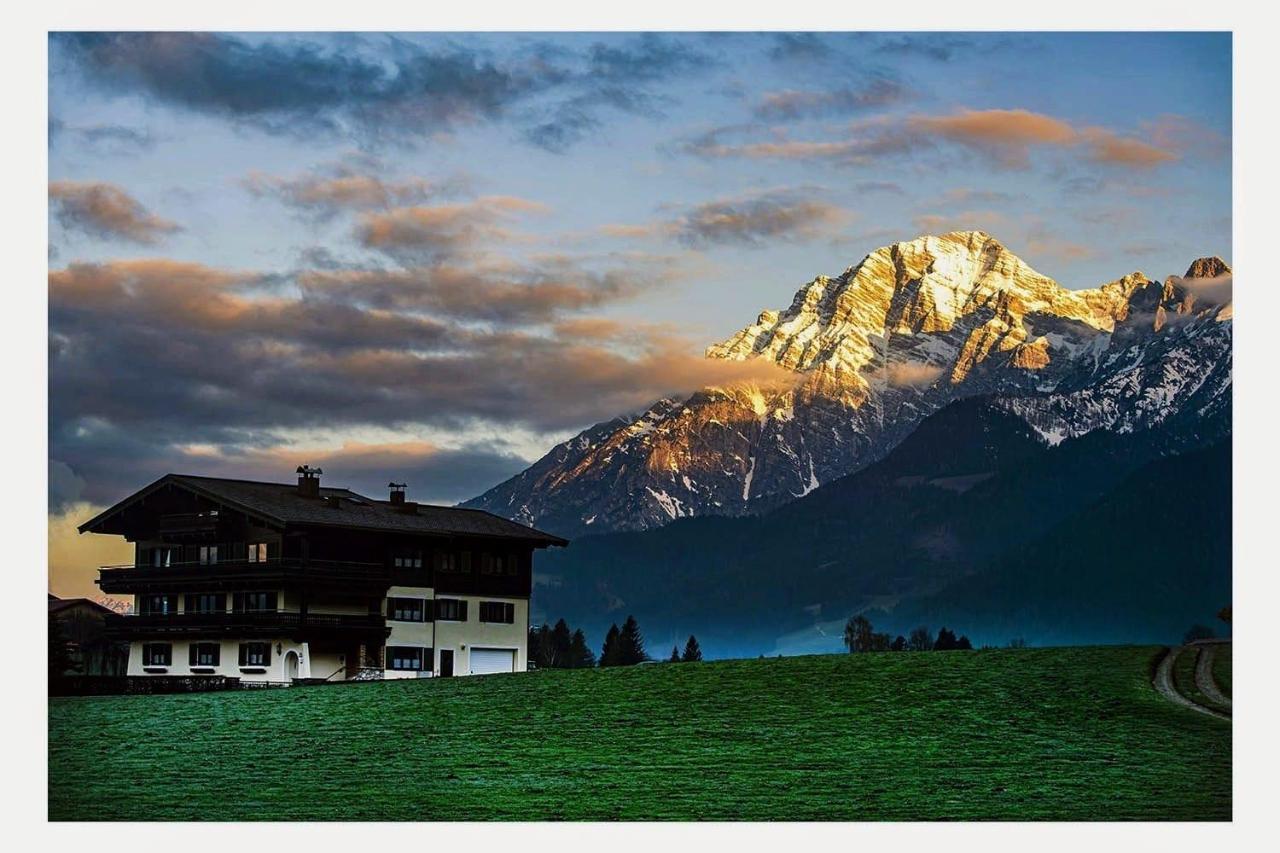 Haus Im Gruenen Apartment Saalfelden ภายนอก รูปภาพ